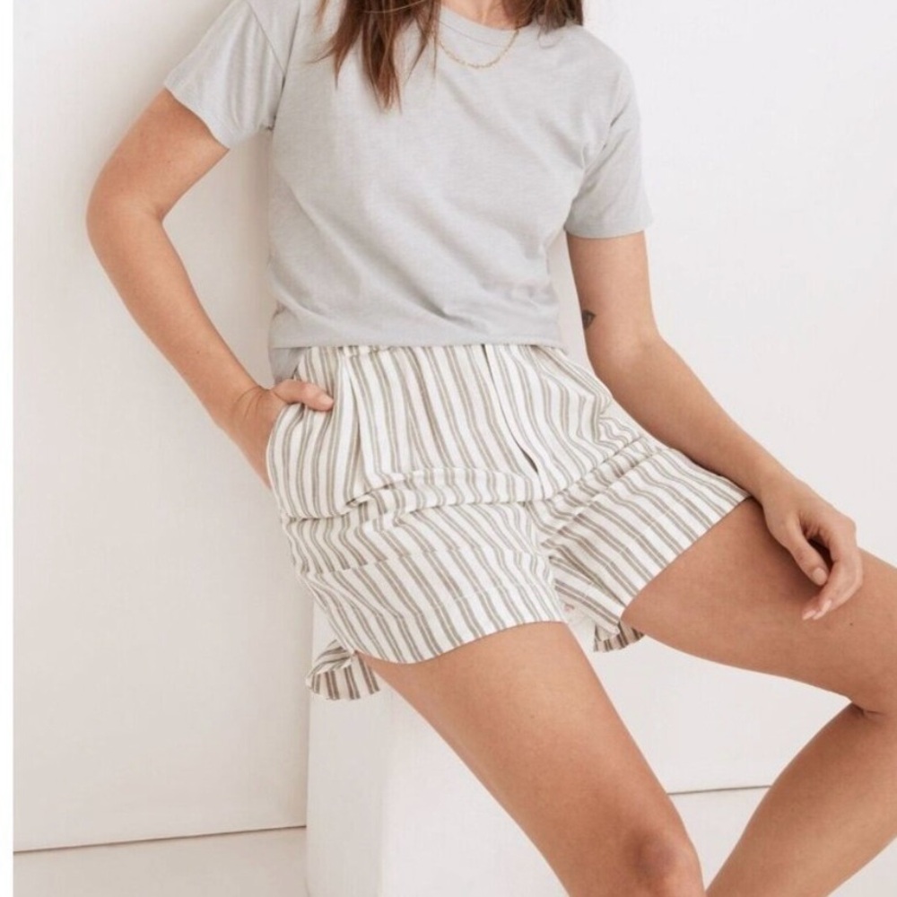 Madewell Linen-Blend Curved-Hem Shorts in Stripe